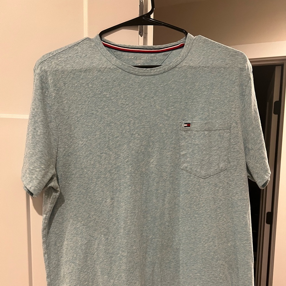 Tommy Hilfiger Mens M T shirt